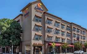 Comfort Suites Visalia - Convention Center